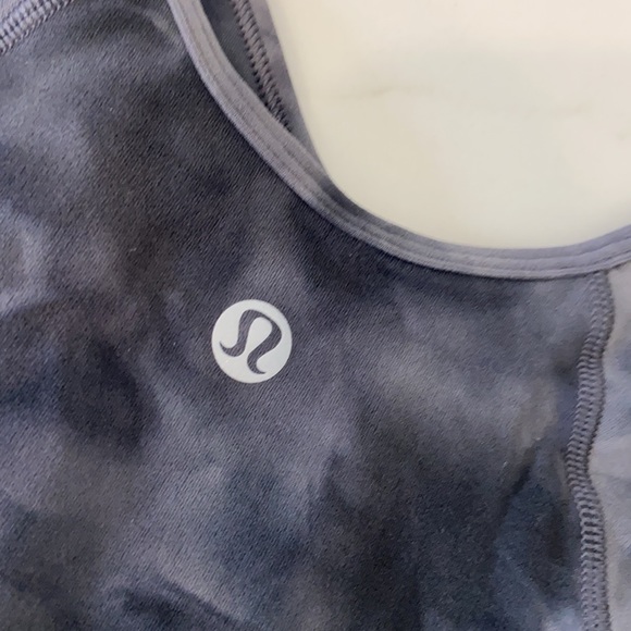 NWT ⭐️ SZ 2 BLACK ALIGN LULULEMON TIEDYE CROP TOP YOGA TWEEN HTF COLOR NEW - Picture 11 of 12